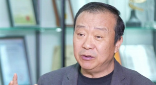 女朋友去安慰我朋友